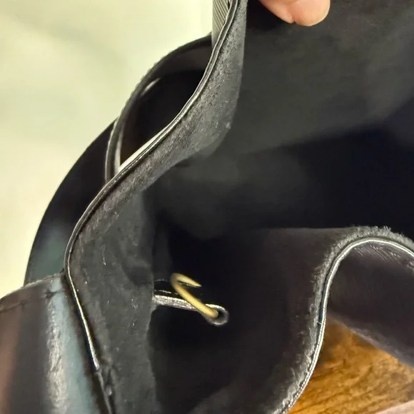 Louis Vuitton Epi Sac De Paule PM Leather Shoulder Bag - Picture 14 of 14